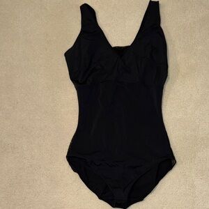 SPANX Black Shapewear Bodysuit. States XL but it is more small -medium